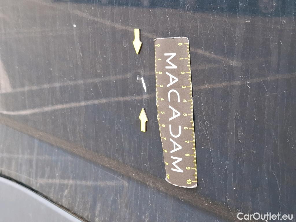  Iveco  Daily IVECO  / 2014 / 4P / Fourgon tôlé 2.3 35S16HA8 V11 H2 3520 / VENTE SANS CG #2