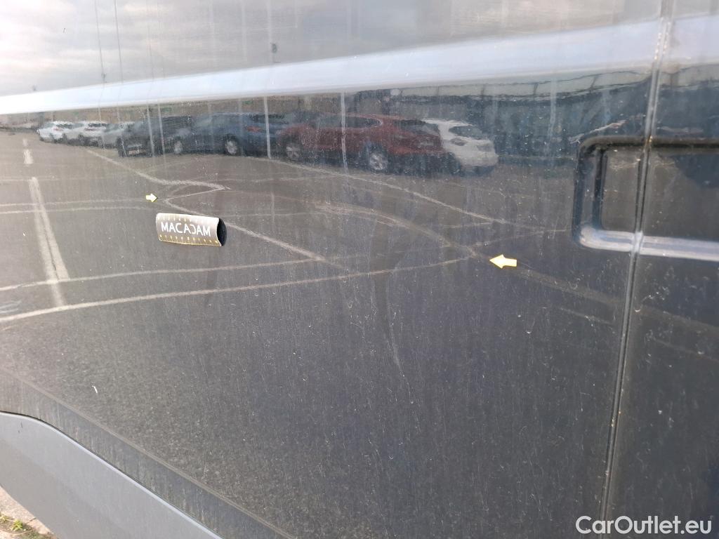  Iveco  Daily IVECO  / 2014 / 4P / Fourgon tôlé 2.3 35S16HA8 V11 H2 3520 / VENTE SANS CG #4