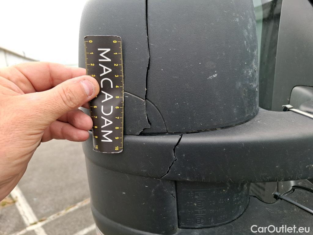  Iveco  Daily IVECO  / 2014 / 4P / Fourgon tôlé 2.3 35S16HA8 V11 H2 3520 / VENTE SANS CG #47