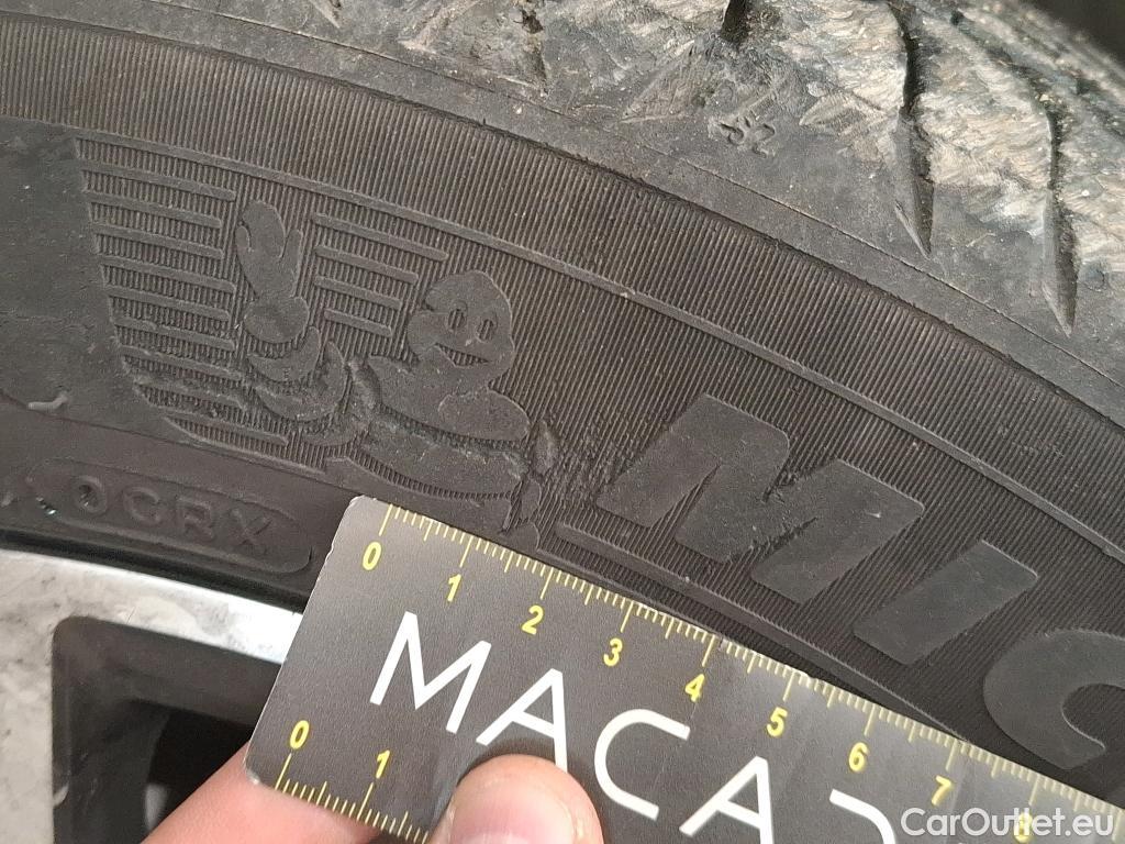  Peugeot  208  Allure Pack 1.2 PureTech 100CV BVA8 E6d #9