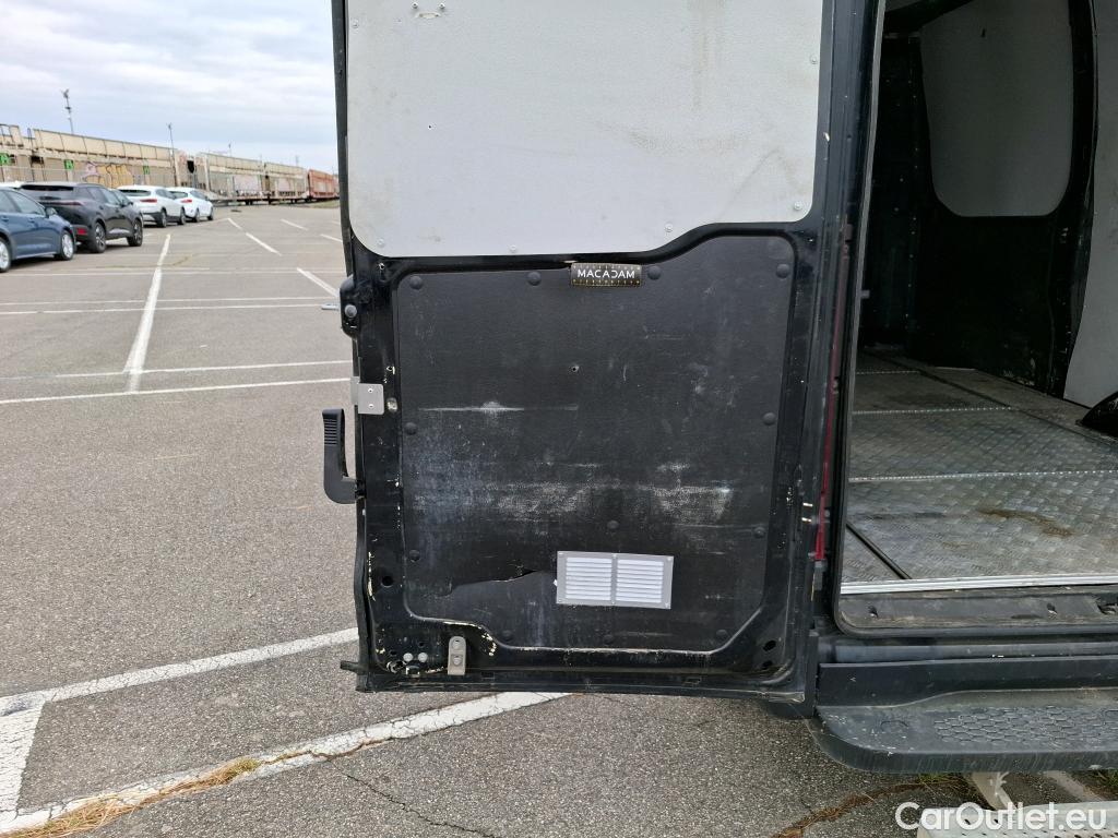  Iveco  Daily IVECO  / 2014 / 4P / Fourgon tôlé 2.3 35S16HA8 V11 H2 3520 / VENTE SANS CG #32