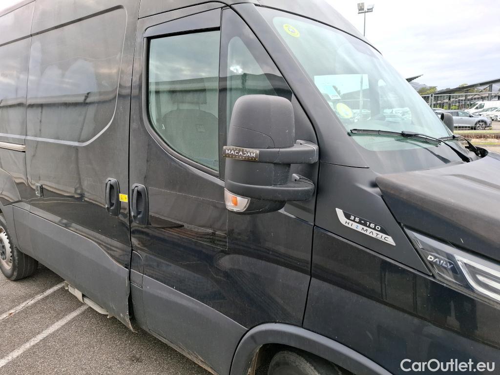  Iveco  Daily IVECO  / 2014 / 4P / Fourgon tôlé 2.3 35S16HA8 V11 H2 3520 / VENTE SANS CG #46