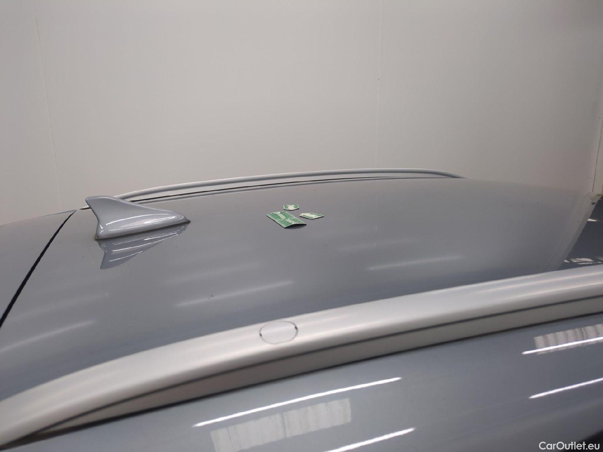  KIA  XCeed KIA  / 2019 / 5P / Crossover 1.6 GDI ISG ISG PHEV ACTIVE BUS DCT6 #38