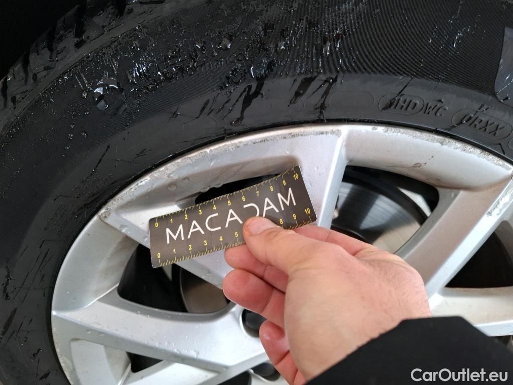  Seat  Leon SEAT  Sportstourer / 2020 / 5P / Break 1.0 eTSI 110 DSG S&S Style Business #19