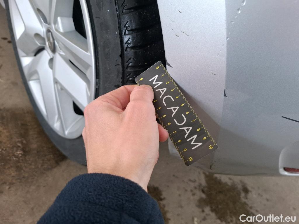  Renault  Clio  V Business 1.6 E-TECH Hybrid 140CV BVA6 E6d #19