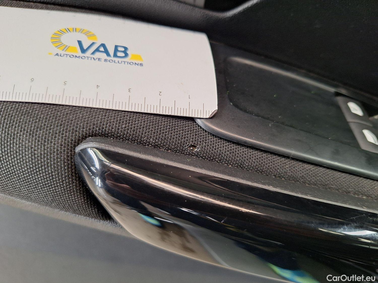  Peugeot  208 Peugeot,  '11, Peugeot  1.2 PureTech ?6.2 61kW S/S Signature 5 #78