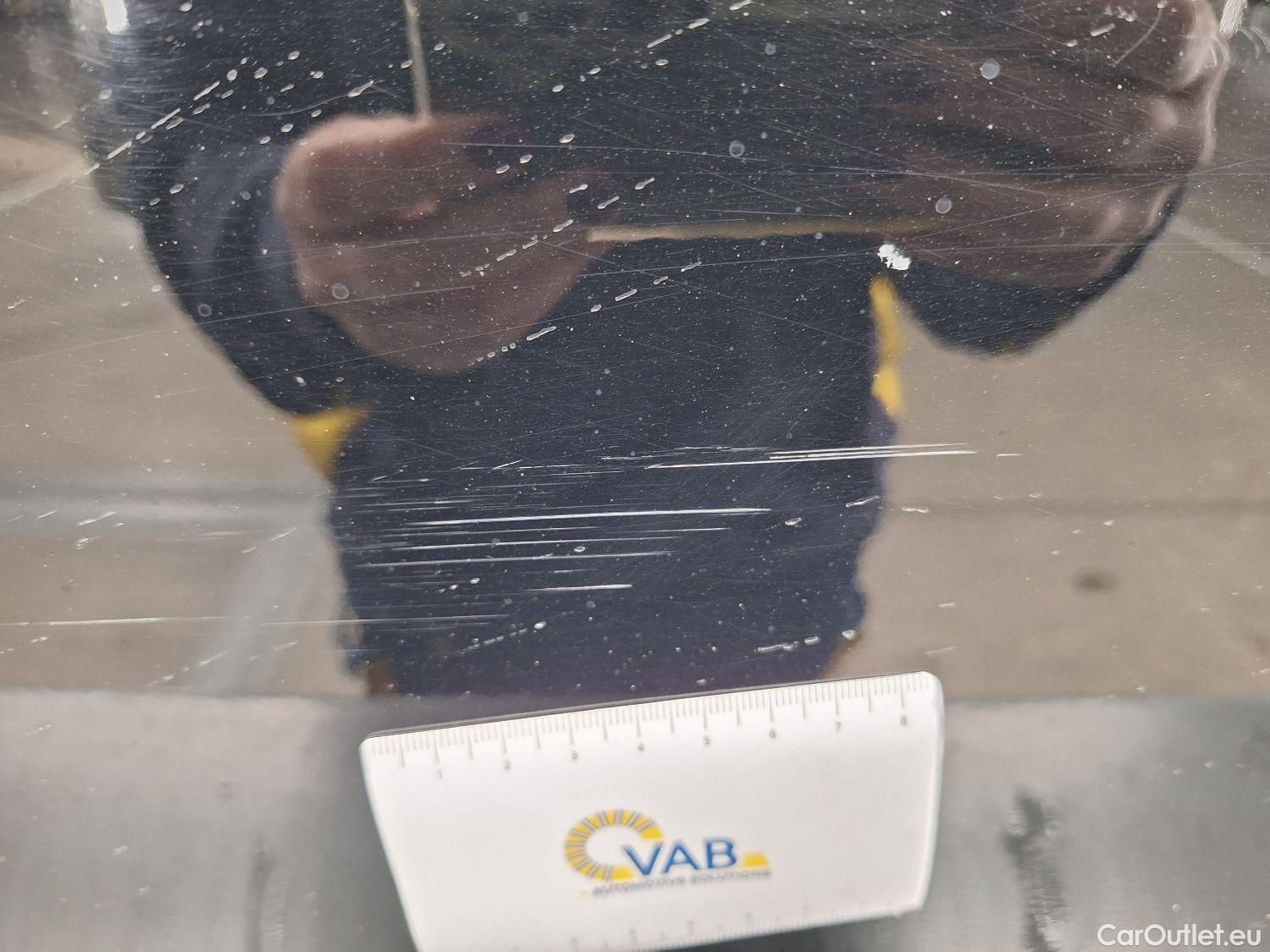  Peugeot  208 Peugeot,  '11, Peugeot  1.2 PureTech ?6.2 61kW S/S Signature 5 #38