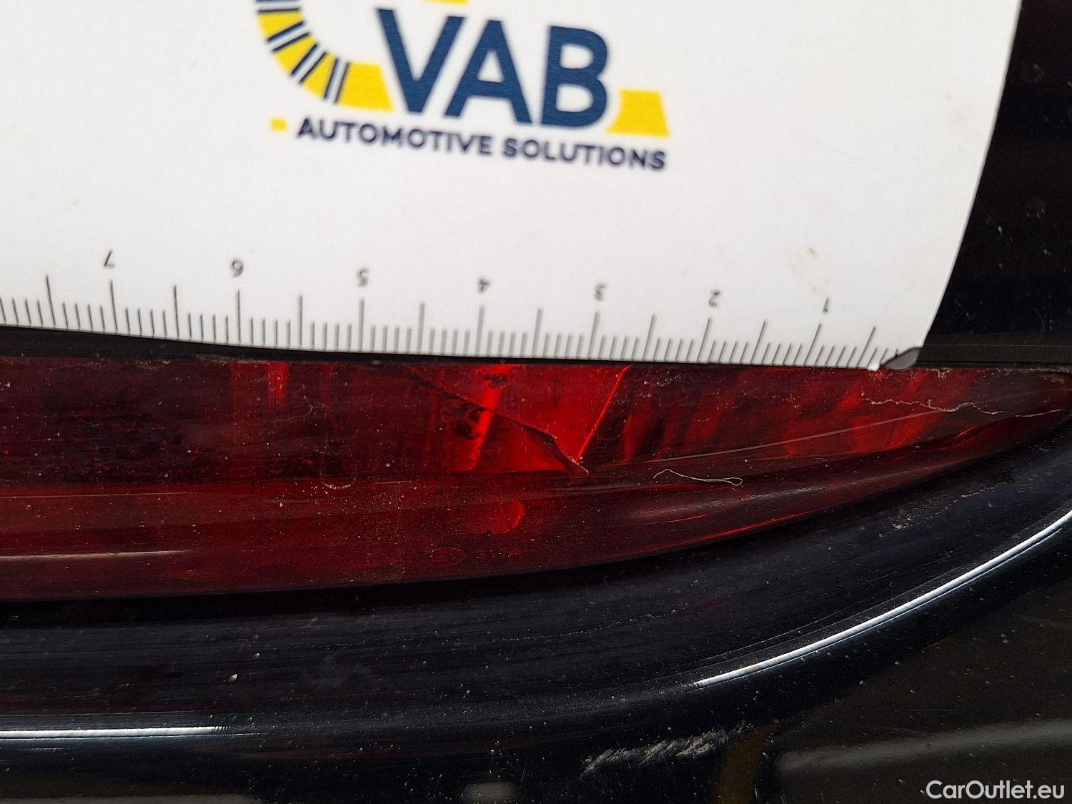  Peugeot  208 Peugeot,  '11, Peugeot  1.2 PureTech ?6.2 61kW S/S Signature 5 #29