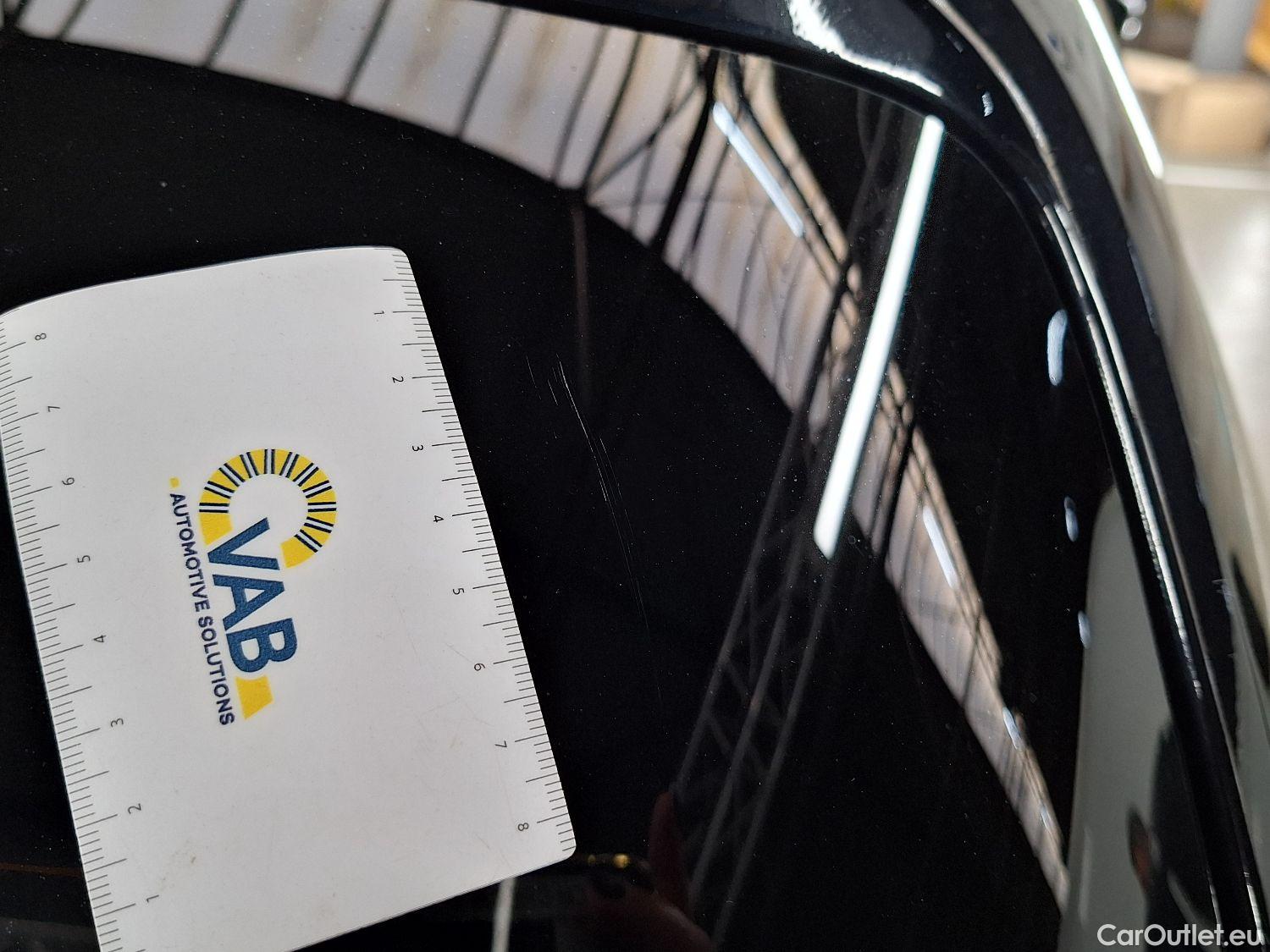  Peugeot  208 Peugeot,  '11, Peugeot  1.2 PureTech ?6.2 61kW S/S Signature 5 #70