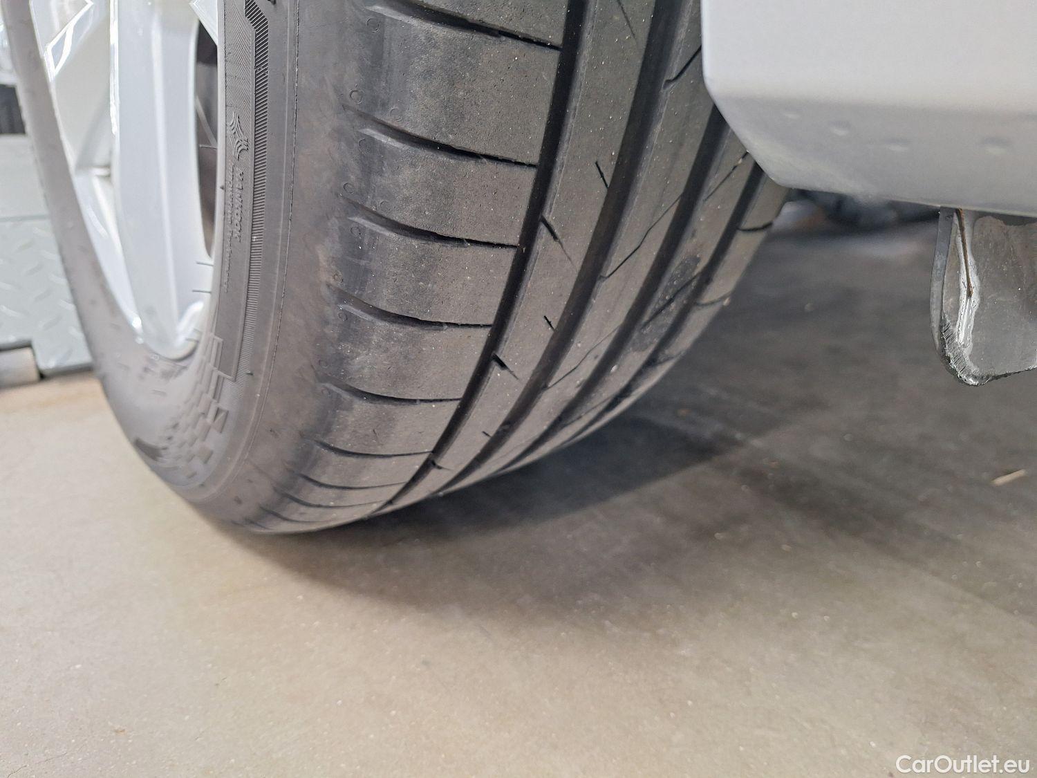  Audi  Q3 Audi,  '18, Audi  35 TFSI S tronic Advanced 5d #28