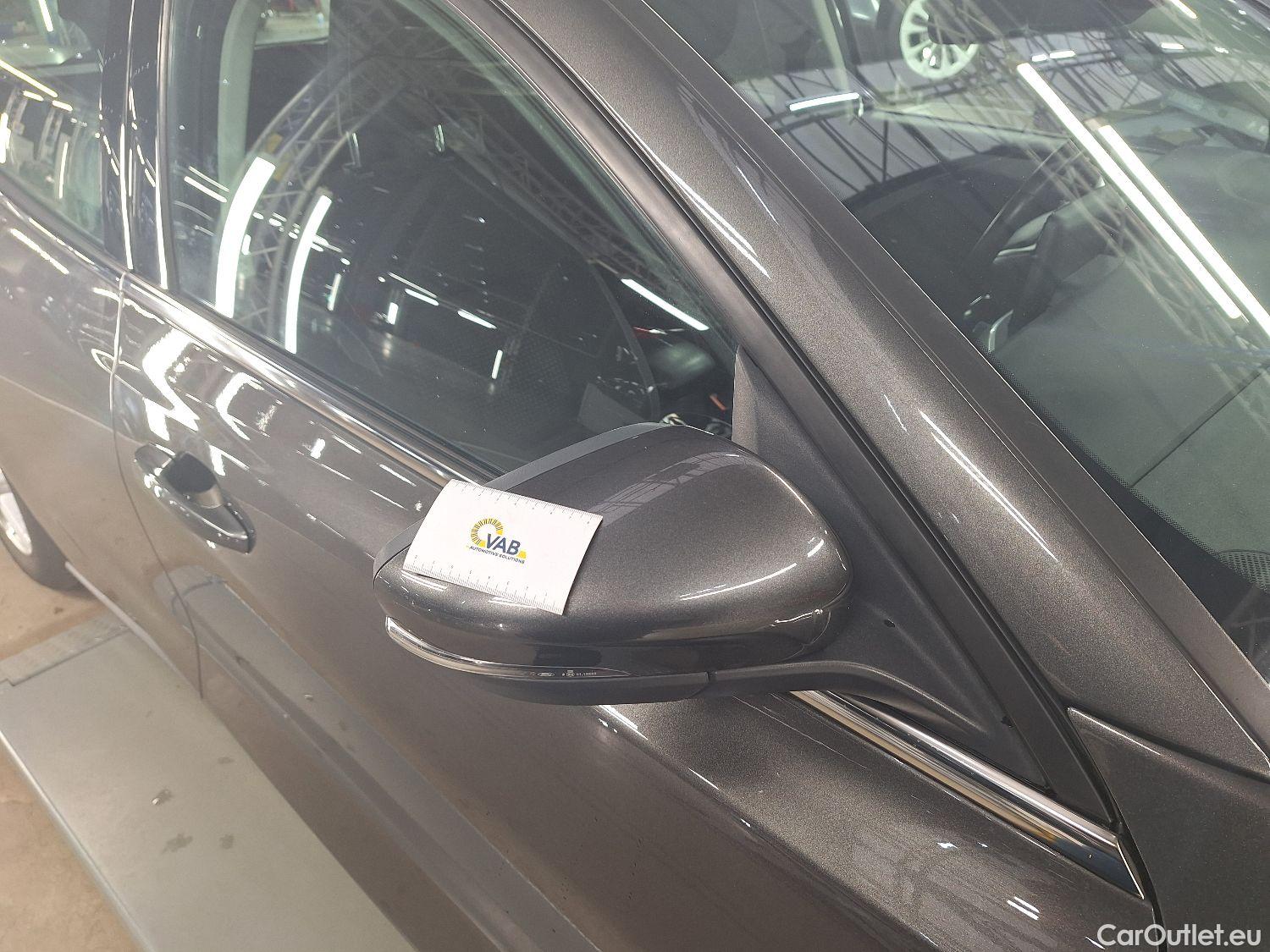  Ford  Focus Ford,  '18, Ford  1.0i EcoB. 74kW Connected 5d #3