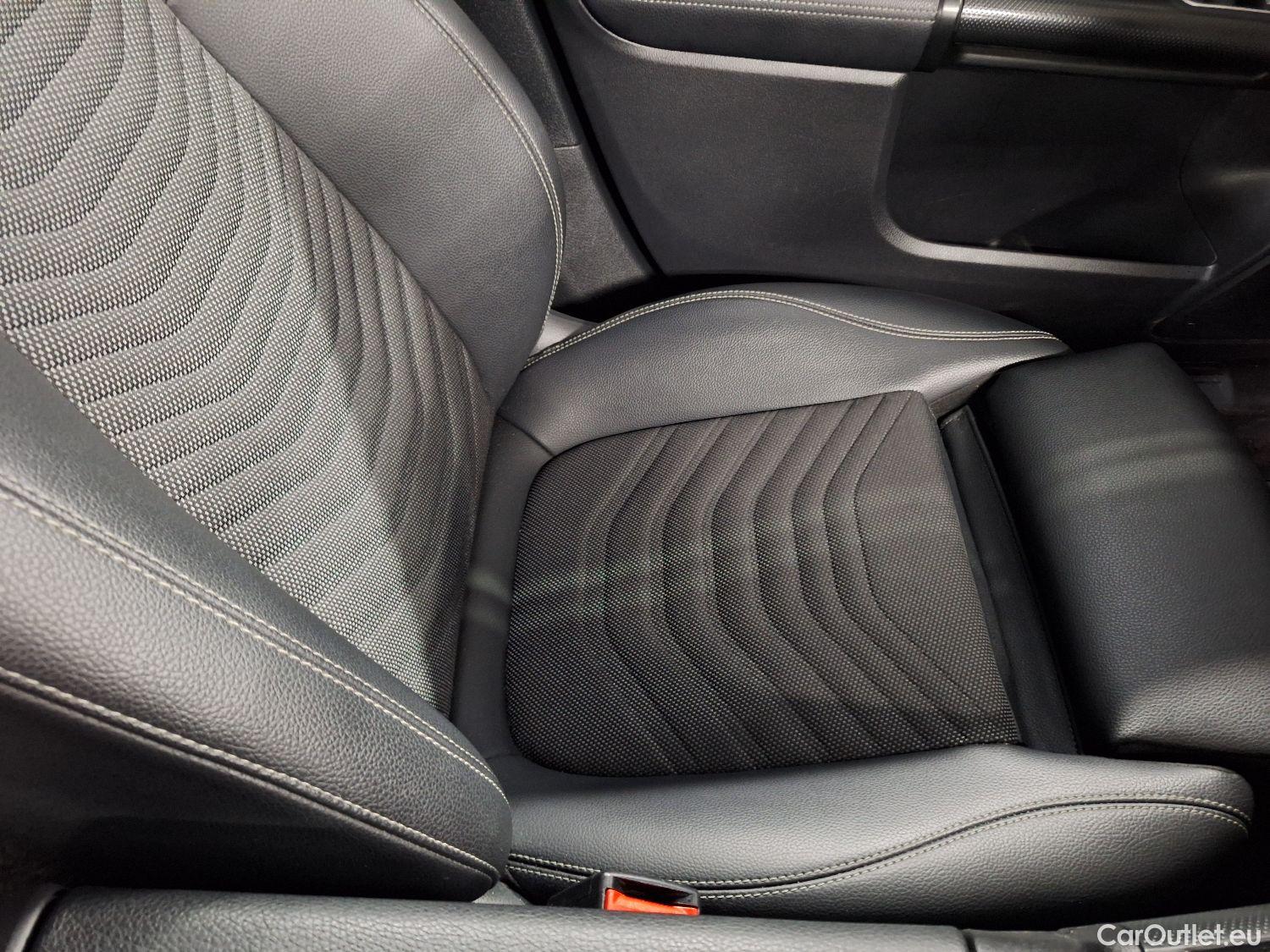  Mercedes  GLA Mercedes,  '20 PHEV, Mercedes-Benz   250e Business Solution 5d #38