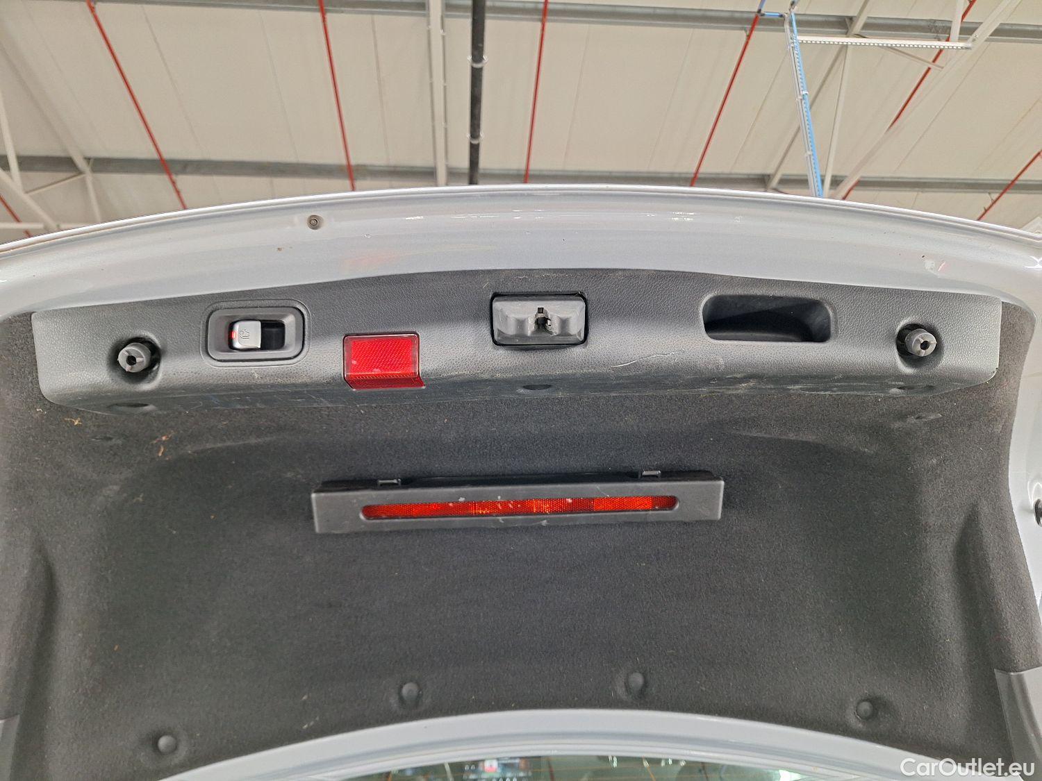  Mercedes  E-Klasse Mercedes, E-Class FL'20 PHEV, Mercedes-Benz  Berline E 300 de 4d #31