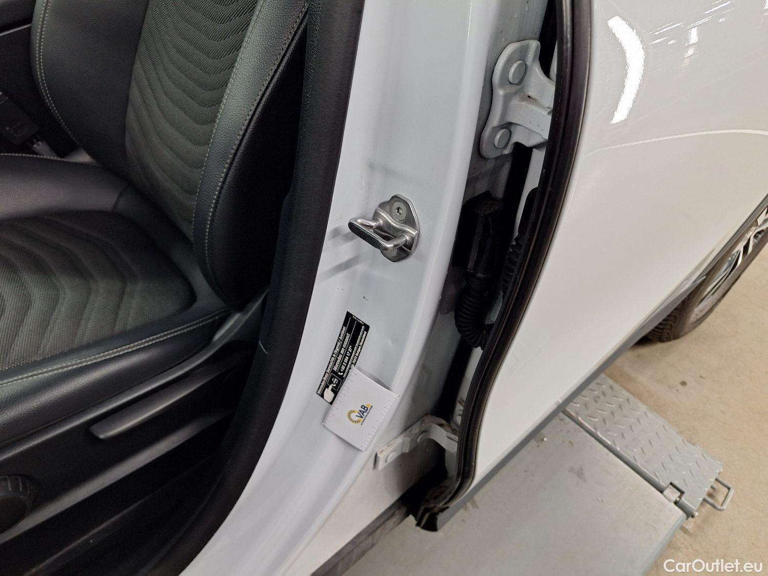  Mercedes  GLA Mercedes,  '20 PHEV, Mercedes-Benz   250e Business Solution 5d #50