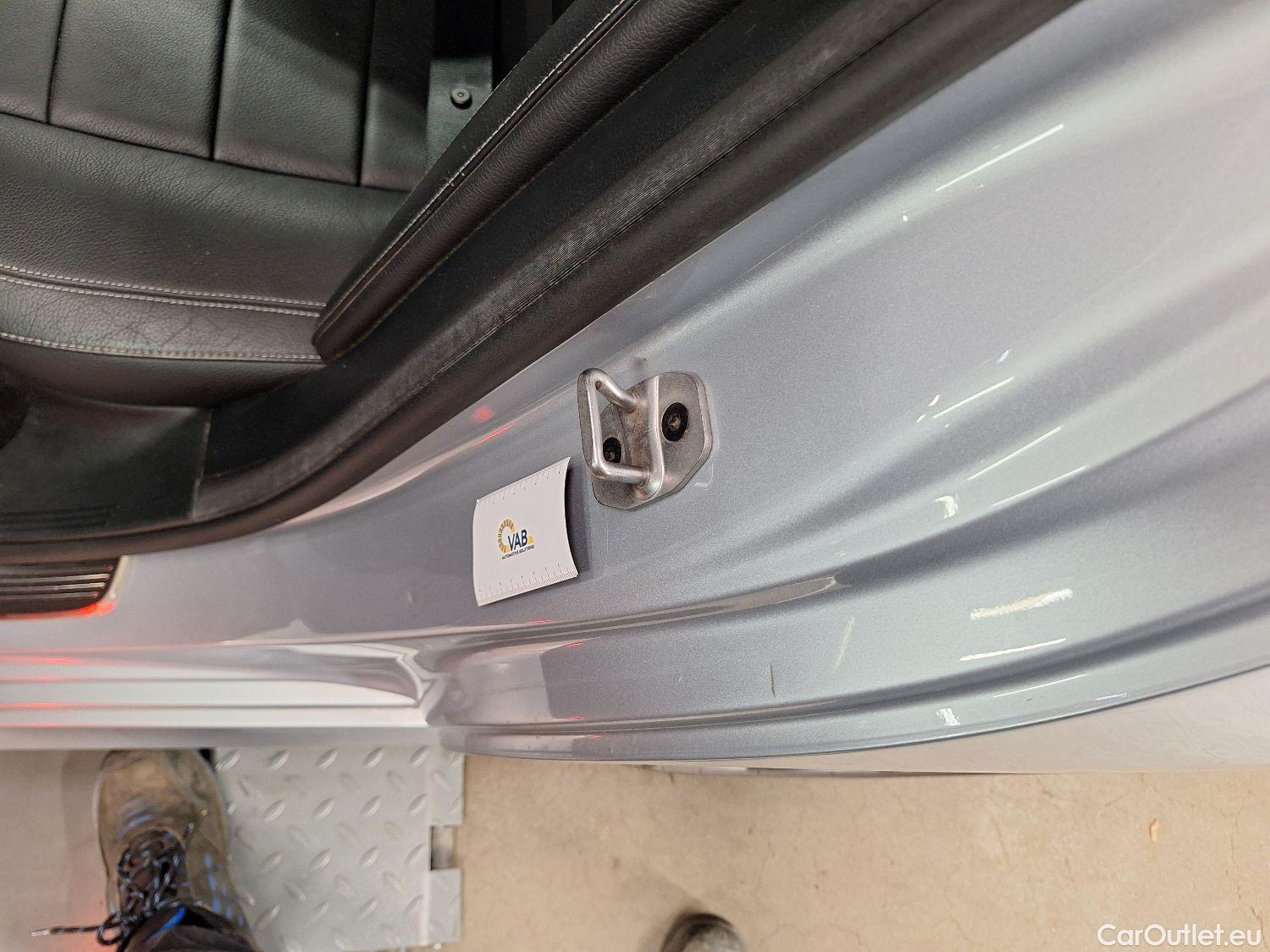  Mercedes  E-Klasse Mercedes, E-Class FL'20 PHEV, Mercedes-Benz  Berline E 300 de 4d #35