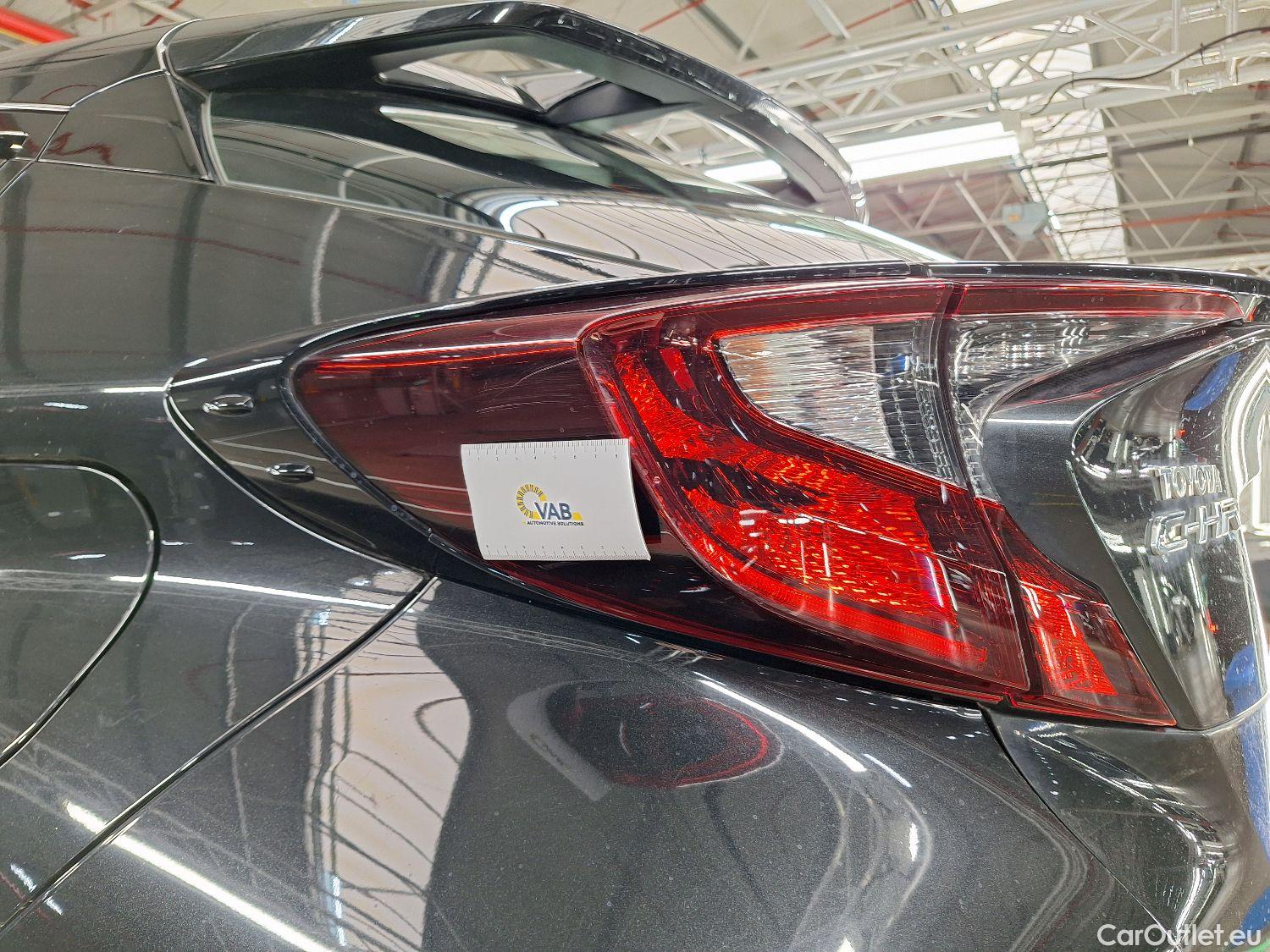  Toyota  C-HR Toyota,  '16, Toyota  1.8 VVT i-Hybrid C-Enter E-CVT 5d #40