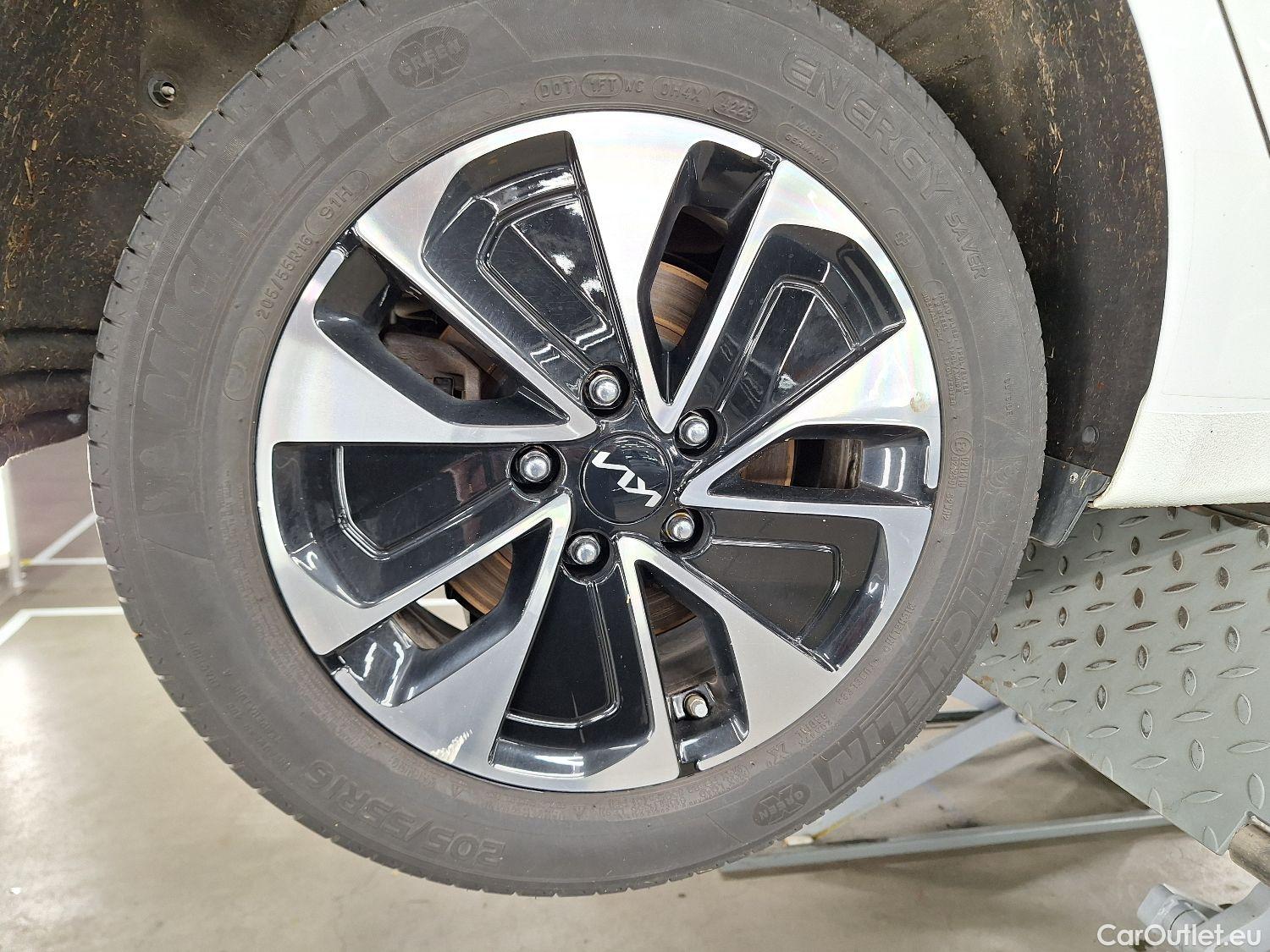  KIA  Cee'd Kia, Ceed SW '18 PHEV, Kia Ceed SW 1.6PHEV Bus.Line DCT #1