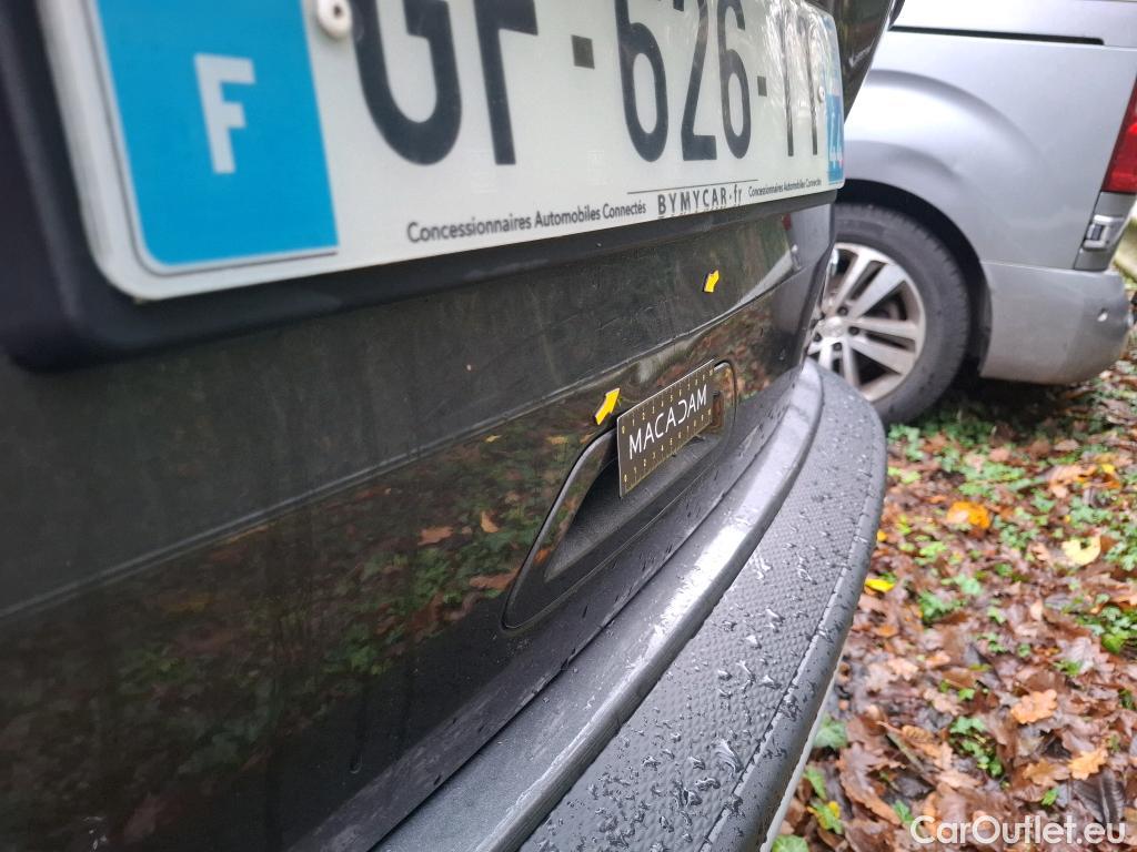  Ford  Kuga FORD  / 2019 / 5P / SUV 2.5 Dur 225 hybrid PHEV Pshift Titanium #2