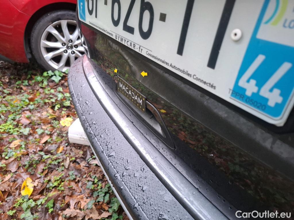  Ford  Kuga FORD  / 2019 / 5P / SUV 2.5 Dur 225 hybrid PHEV Pshift Titanium #4