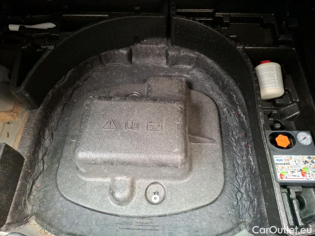  Ford  Kuga FORD  / 2019 / 5P / SUV 2.5 Dur 225 hybrid PHEV Pshift Titanium #6