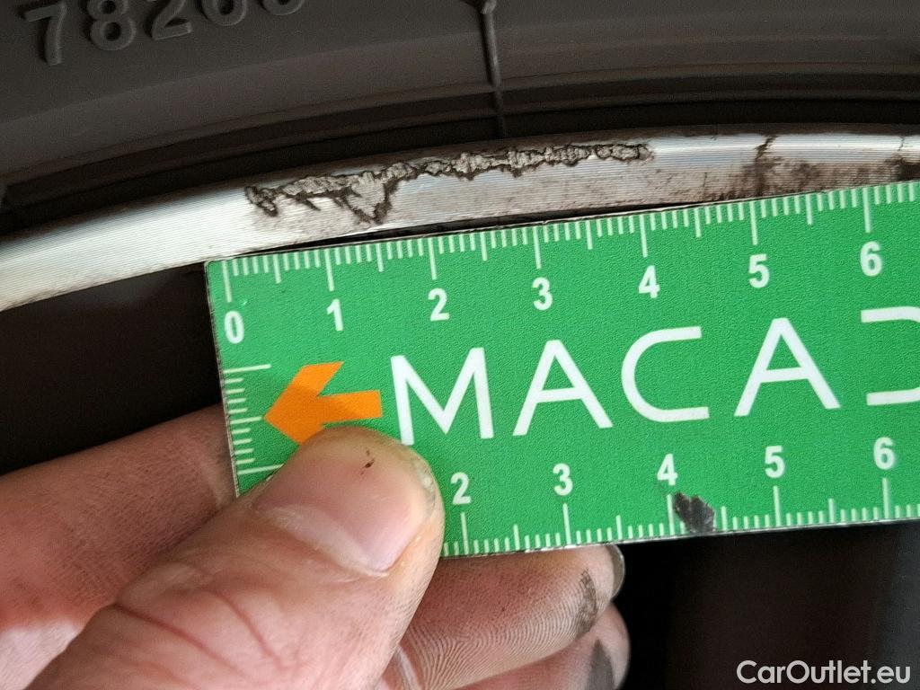  Mercedes  GLA MERCEDES-BENZ  / 2020 / 5P / SUV 1.3  200 AMG LINE DCT #6