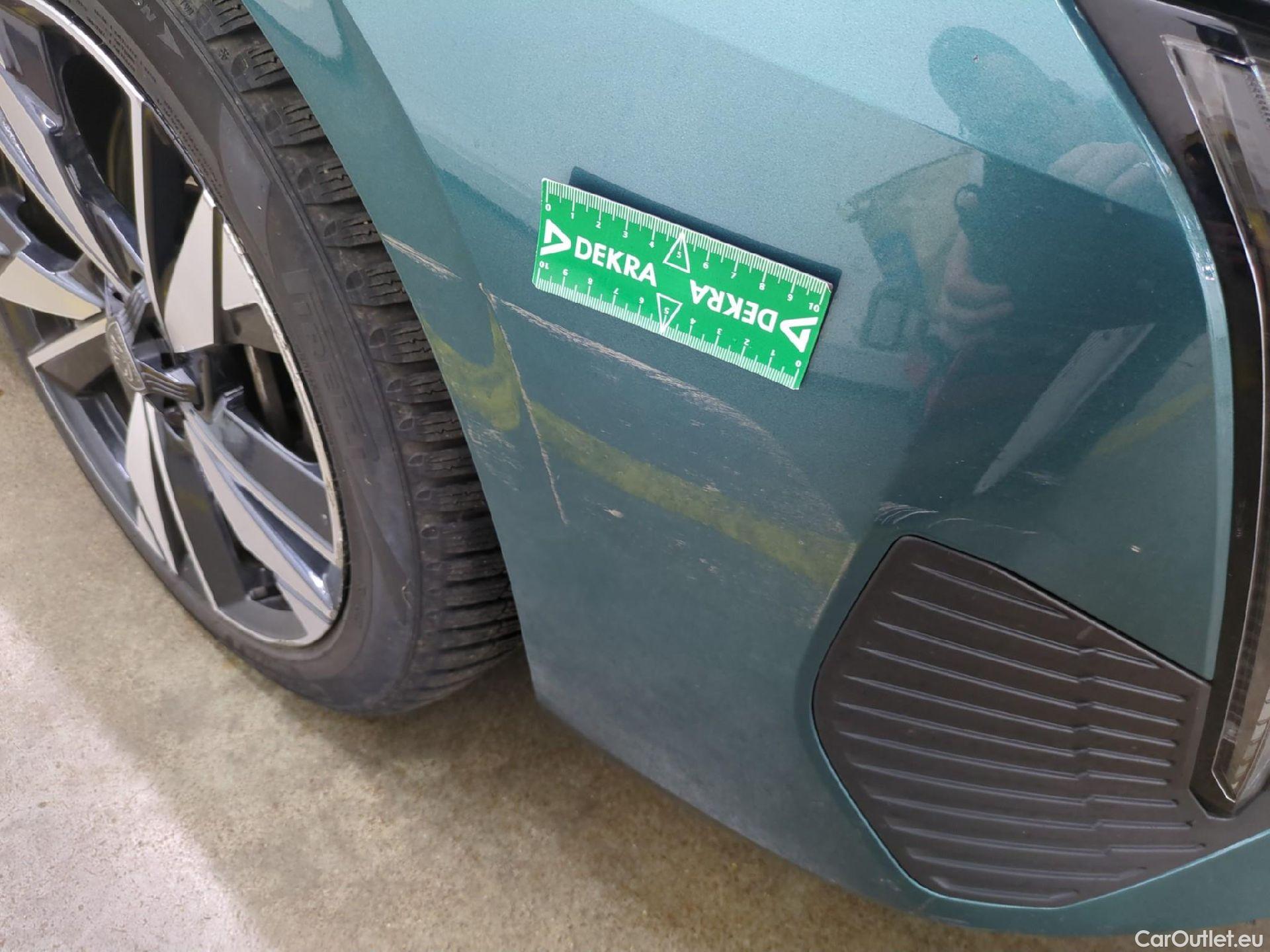  Peugeot  308 PEUGEOT  SW / 2021 / 5P / Break PHEV 180 E-EAT8 ALLURE #47