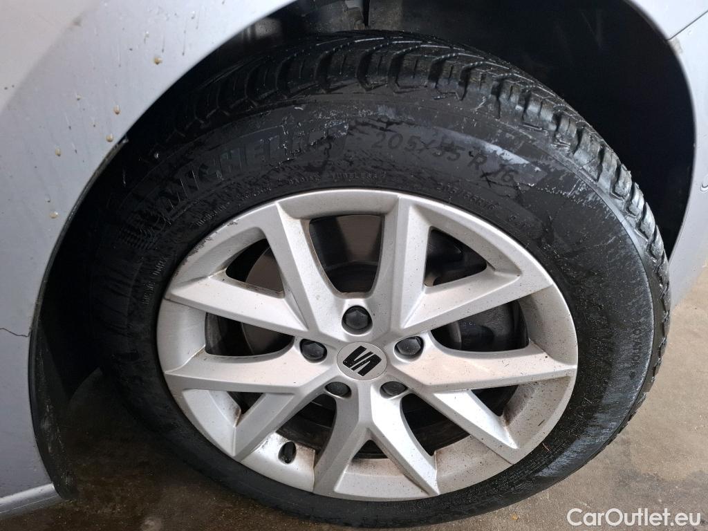  Seat  Leon SEAT  Sportstourer / 2020 / 5P / Break 2.0 TDI 150 DSG S&S Style Business #4