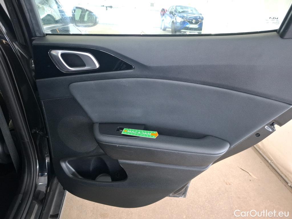  KIA  XCeed KIA  / 2019 / 5P / Crossover 1.6 GDI ISG ISG PHEV ACTIVE BUS DCT6 OPE STOCK #5