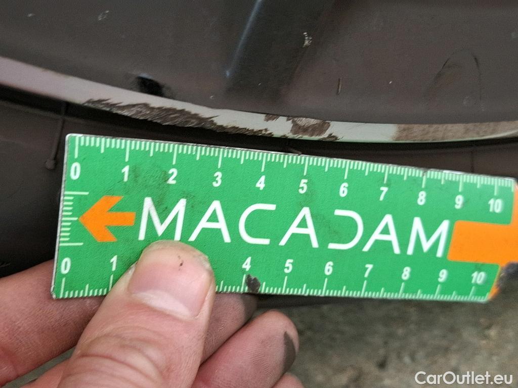  Mercedes  GLA MERCEDES-BENZ  / 2020 / 5P / SUV 1.3  200 AMG LINE DCT #4