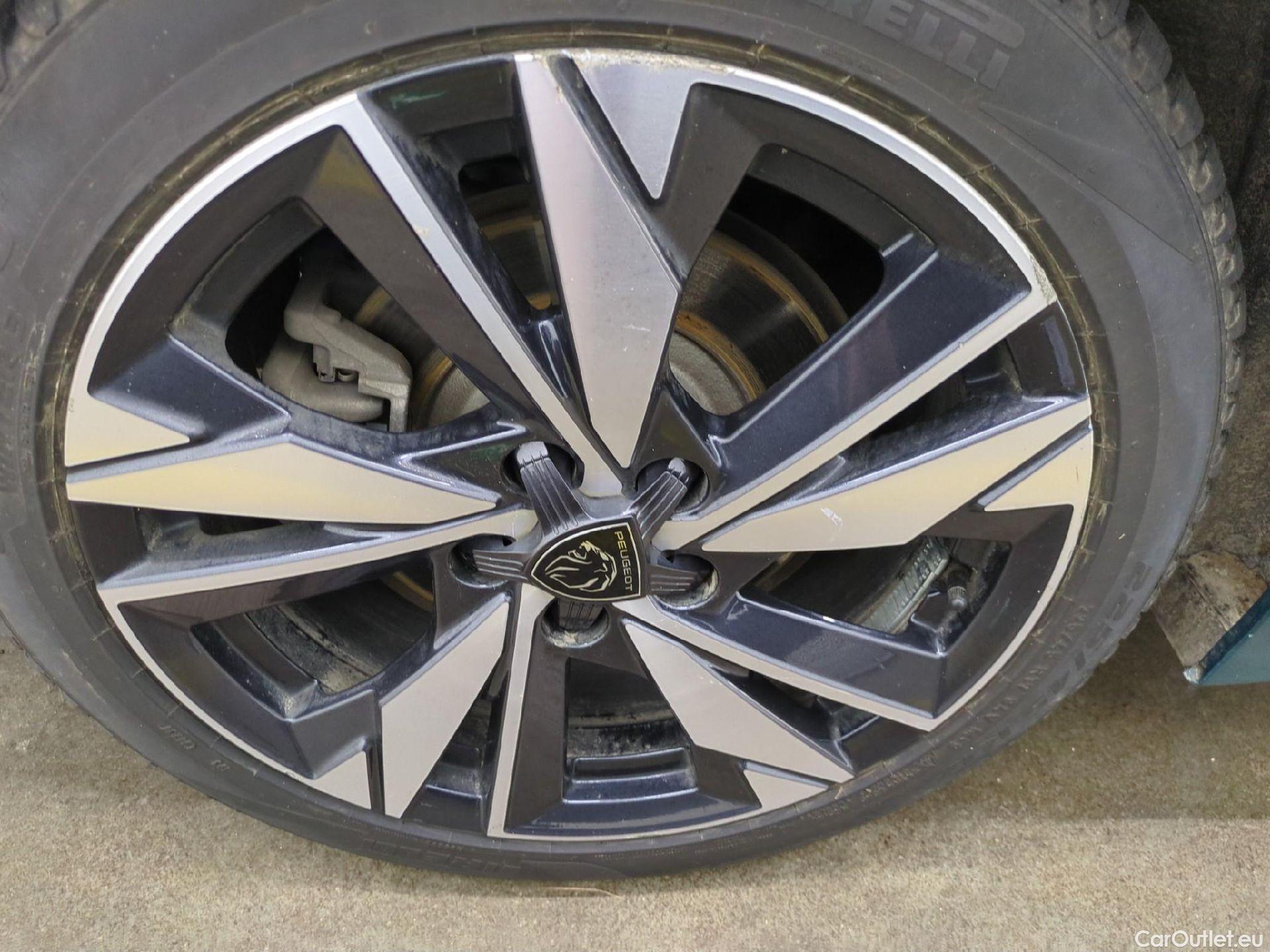  Peugeot  308 PEUGEOT  SW / 2021 / 5P / Break PHEV 180 E-EAT8 ALLURE #37