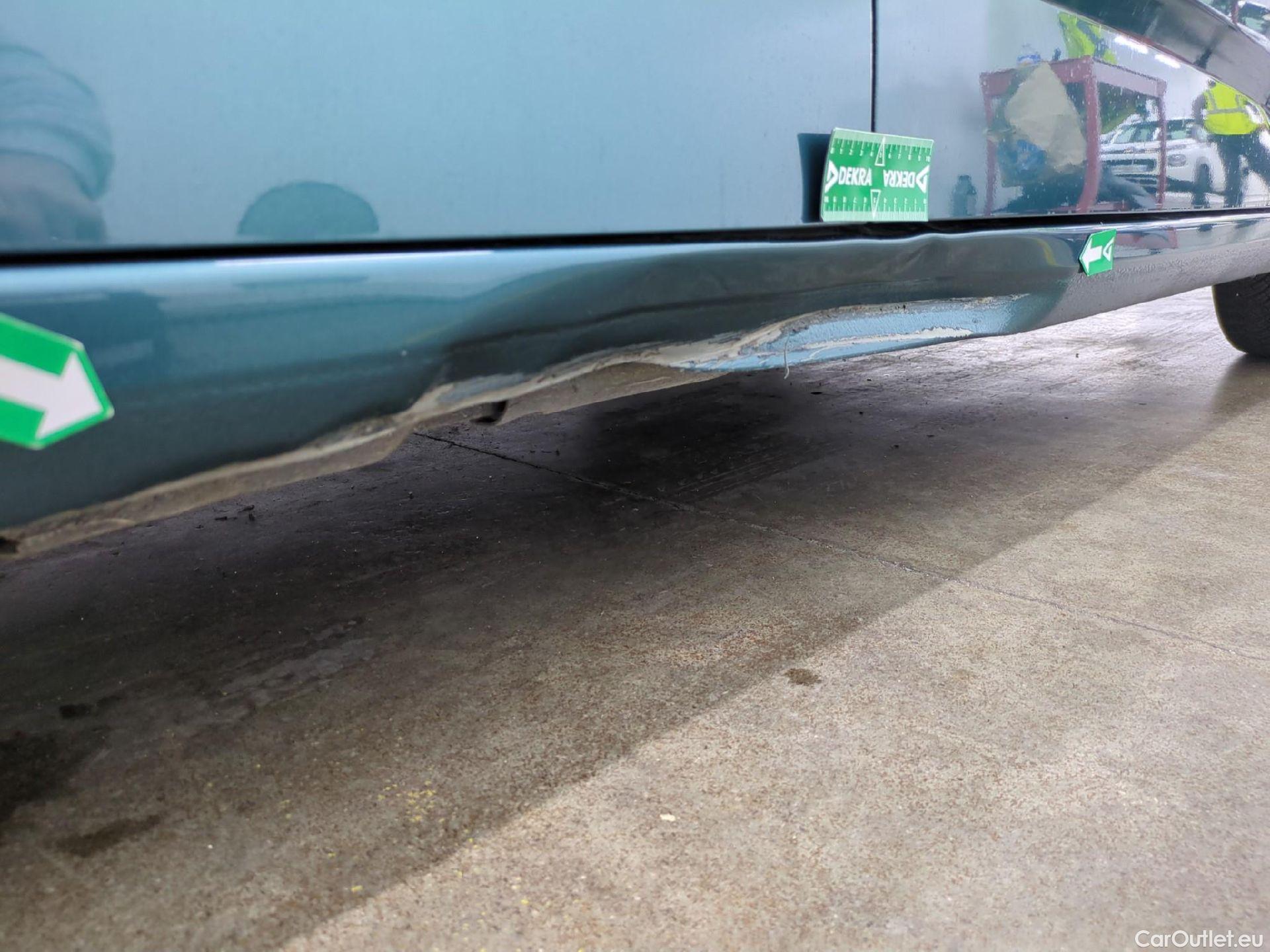  Peugeot  308 PEUGEOT  SW / 2021 / 5P / Break PHEV 180 E-EAT8 ALLURE #40