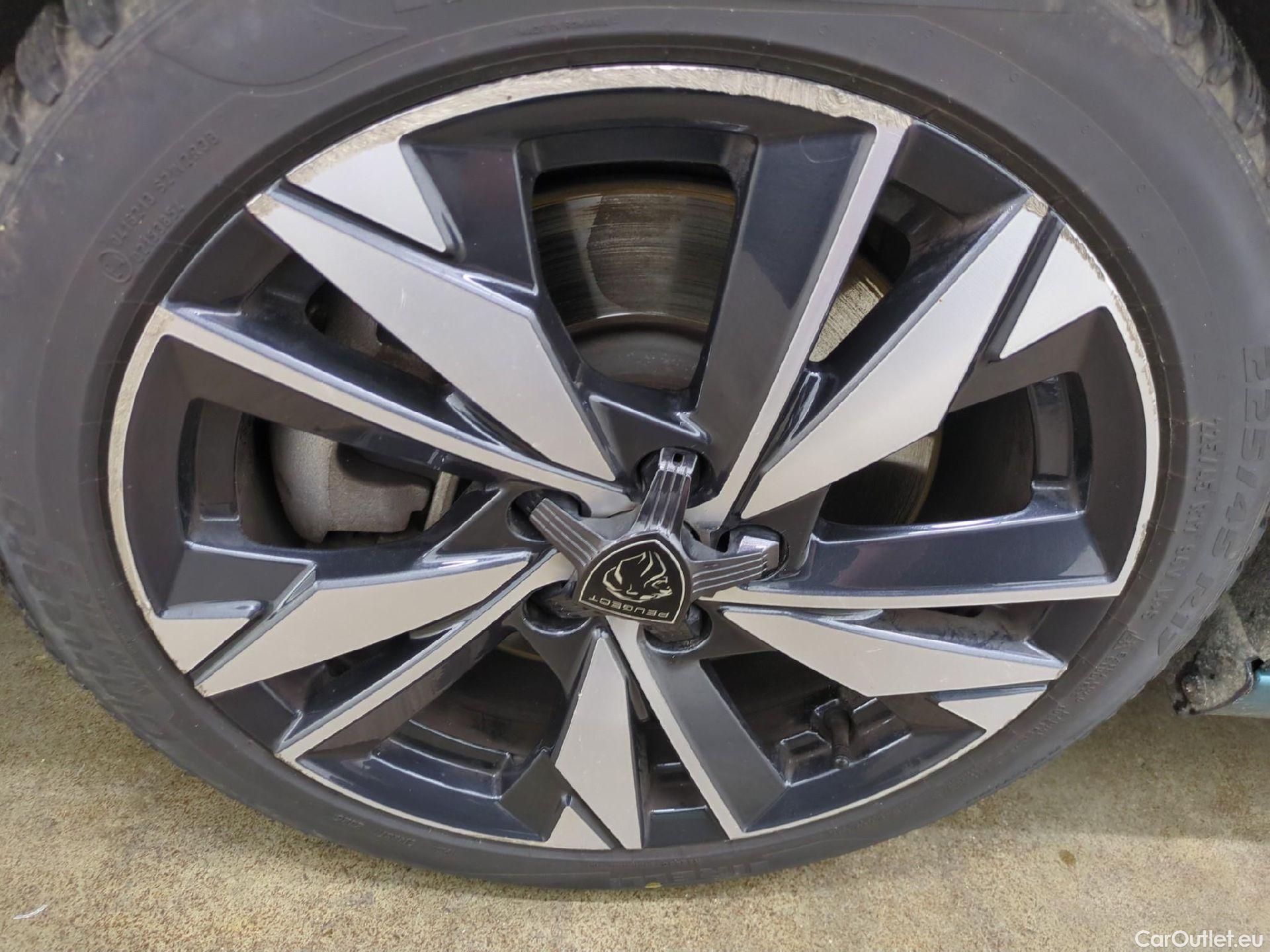  Peugeot  308 PEUGEOT  SW / 2021 / 5P / Break PHEV 180 E-EAT8 ALLURE #32