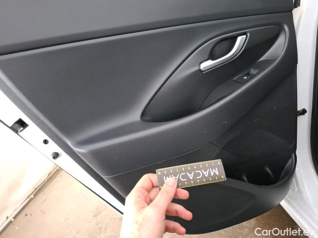  Hyundai  i30  cw Business 1.6 CRDi 115CV BVM6 E6dT #32