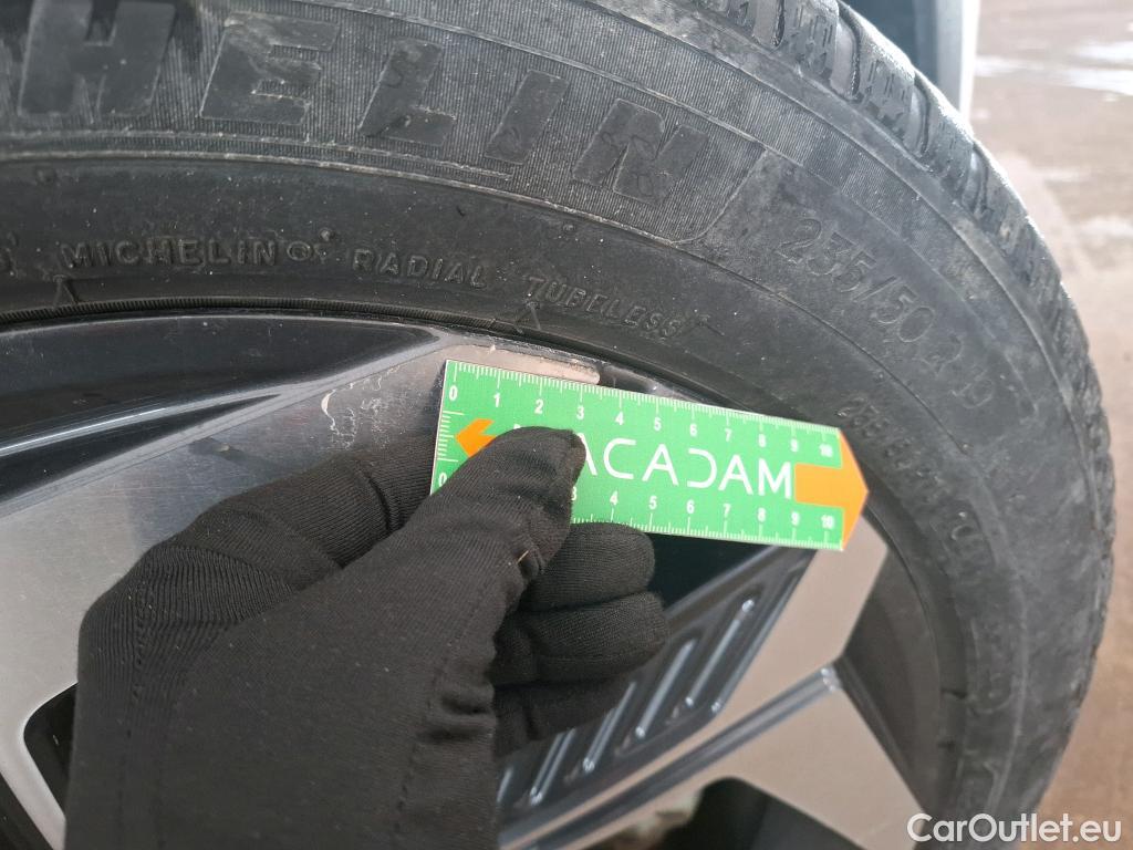  Hyundai  Tucson HYUNDAI  / 2020 / 5P / SUV 1.6 HYBRID 230 EXECUTIVE #4