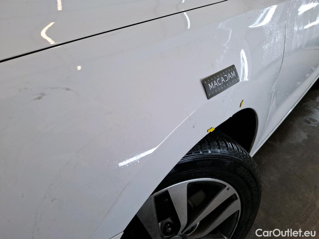  Hyundai  i30  cw Business 1.6 CRDi 115CV BVM6 E6dT #15