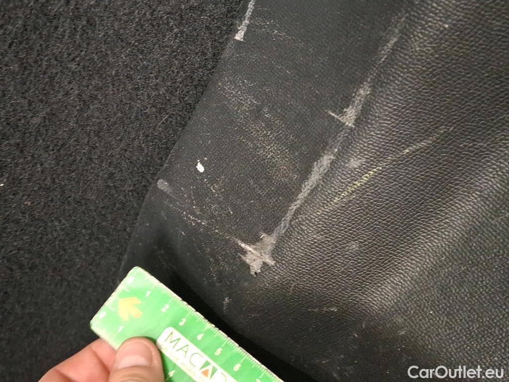  Peugeot  2008 PEUGEOT  / 2019 / 5P / Crossover 1.2 PT 130 S&S EAT8 ACTIVE BUSINESS #37