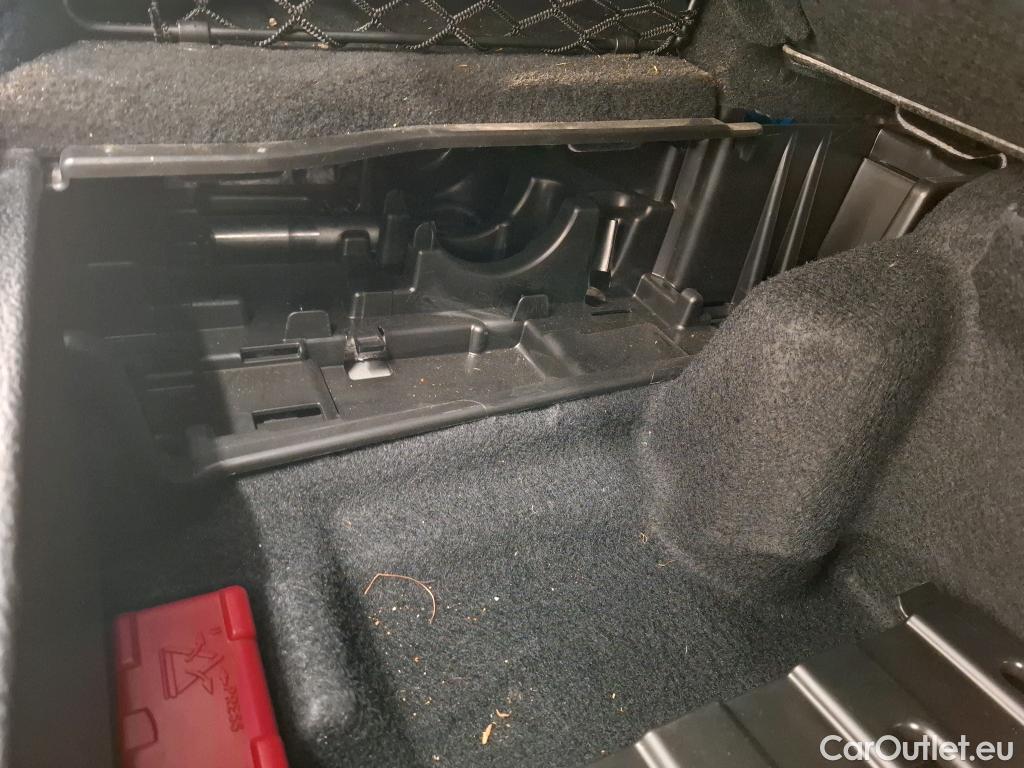  Mercedes  G-Klasee MERCEDES-BENZ GLC / 2019 / 5P / SUV 2.0 GLC 300 E BUSINESS LINE 4MATIC #22