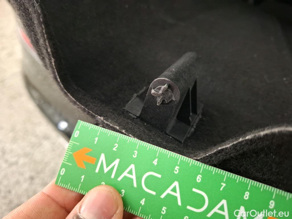  Opel   Grandland X Grandland X Elegance Business 1.5 130CV BVA8 E6d #44