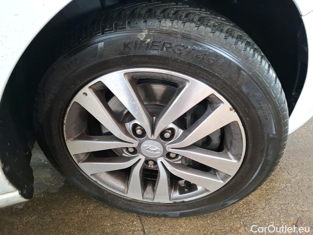  Hyundai  i30  cw Business 1.6 CRDi 115CV BVM6 E6dT #10