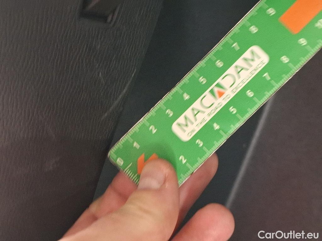  Peugeot  2008 PEUGEOT  / 2019 / 5P / Crossover 1.2 PT 130 S&S EAT8 ACTIVE BUSINESS #26