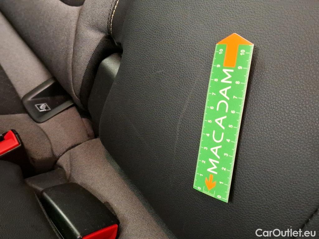  Opel   Grandland X Grandland X Elegance Business 1.5 130CV BVA8 E6d #59