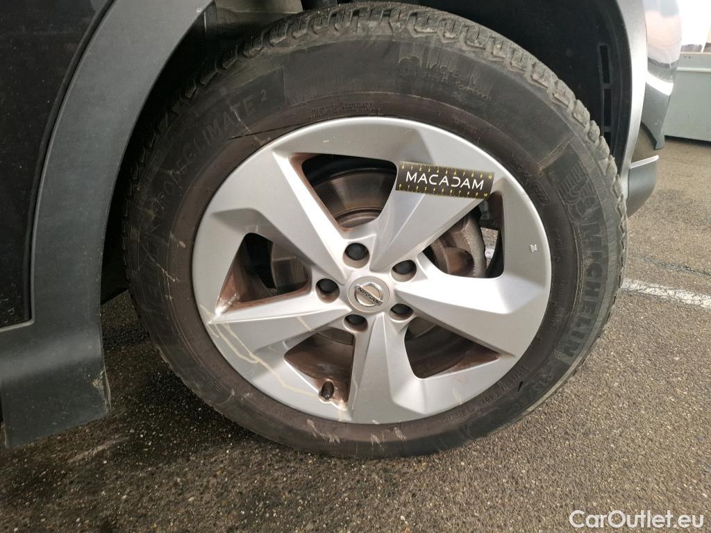  Nissan  Qashqai NISSAN  / 2017 / 5P / Crossover &1.5 DCI 110 BUSINESS EDITION #24