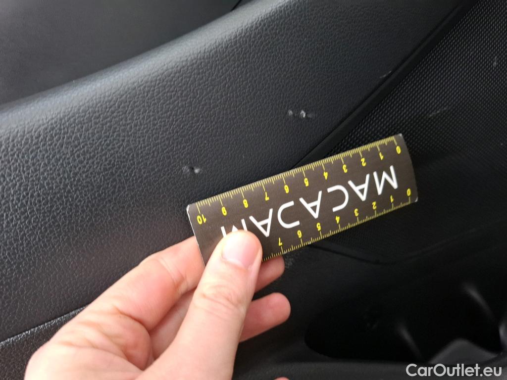  Hyundai  i30  cw Business 1.6 CRDi 115CV BVM6 E6dT #33