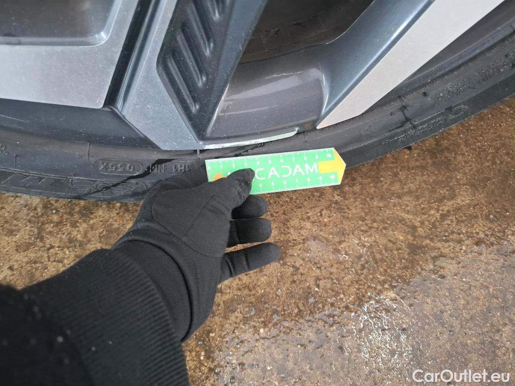  Hyundai  Tucson HYUNDAI  / 2020 / 5P / SUV 1.6 HYBRID 230 EXECUTIVE #12