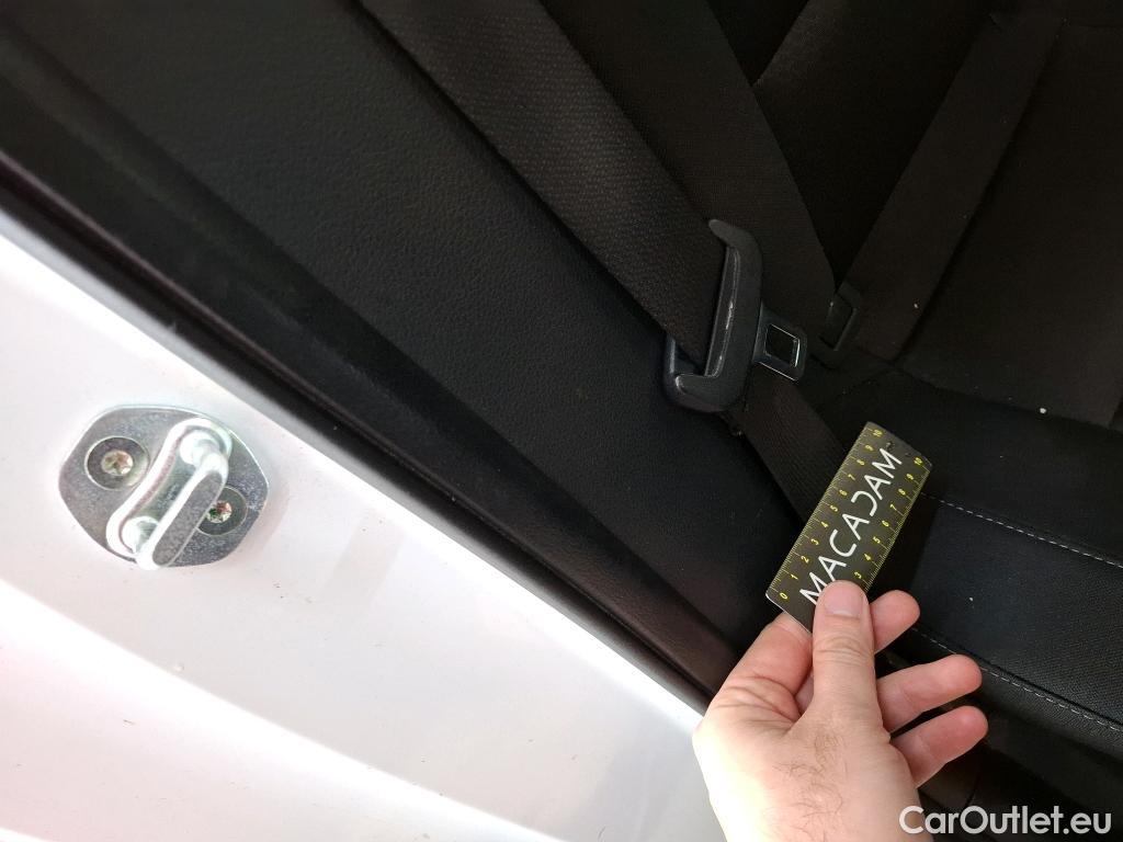  Hyundai  i30  cw Business 1.6 CRDi 115CV BVM6 E6dT #34