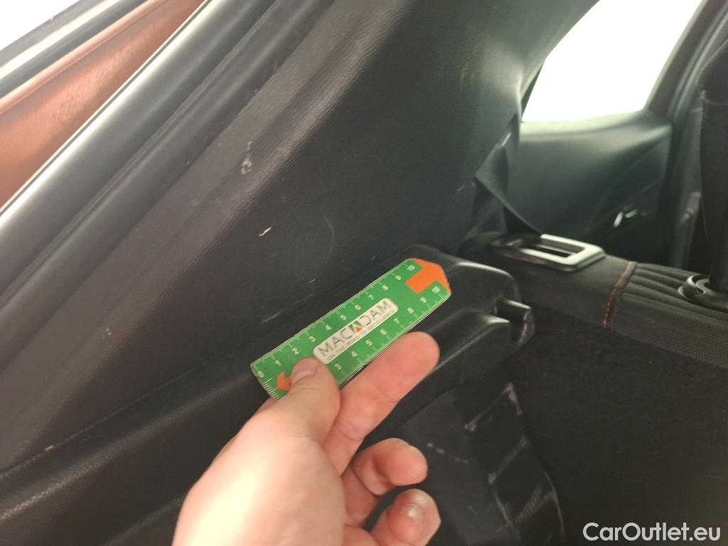  Peugeot  2008 PEUGEOT  / 2019 / 5P / Crossover 1.2 PT 130 S&S EAT8 ACTIVE BUSINESS #29