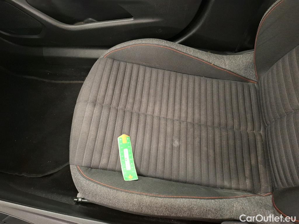  Peugeot  2008 PEUGEOT  / 2019 / 5P / Crossover 1.2 PT 130 S&S EAT8 ACTIVE BUSINESS #45