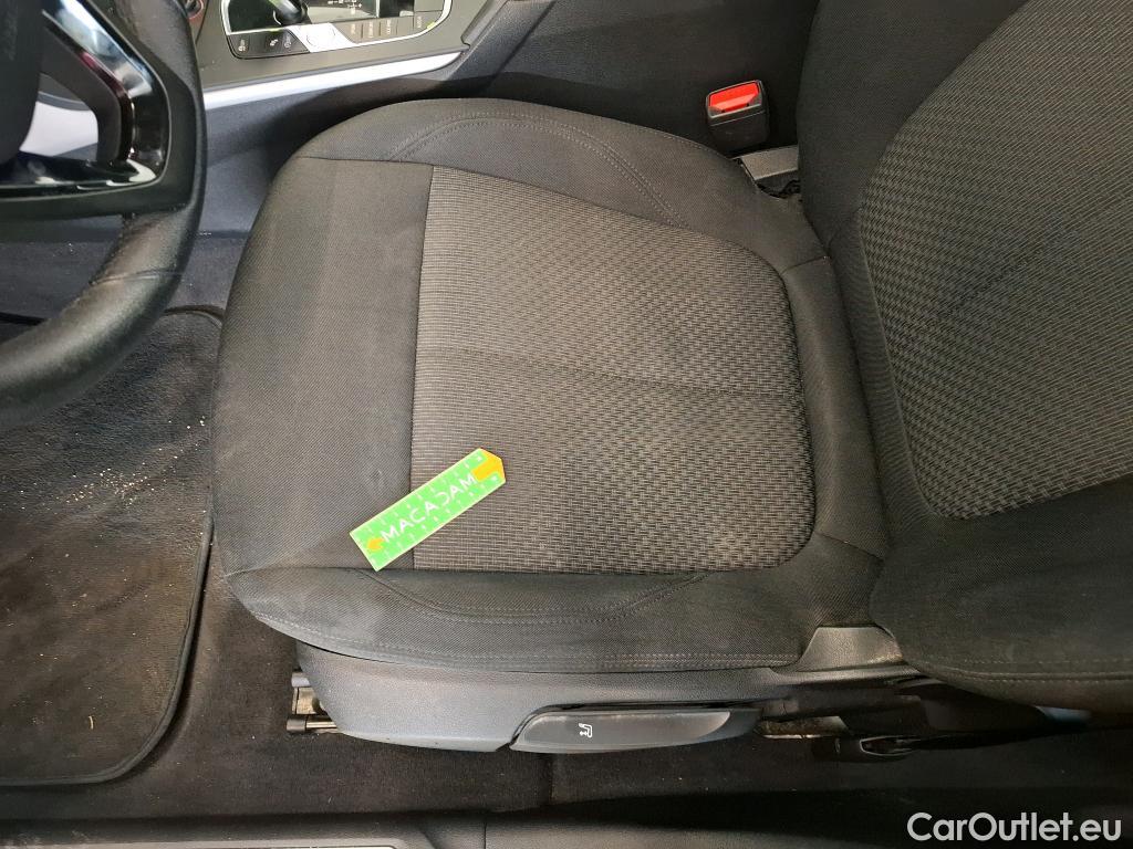  Bmw  Serie 1 Série 1 Berline 118 i Lounge 1.5 135CV BVA7 E6d #9