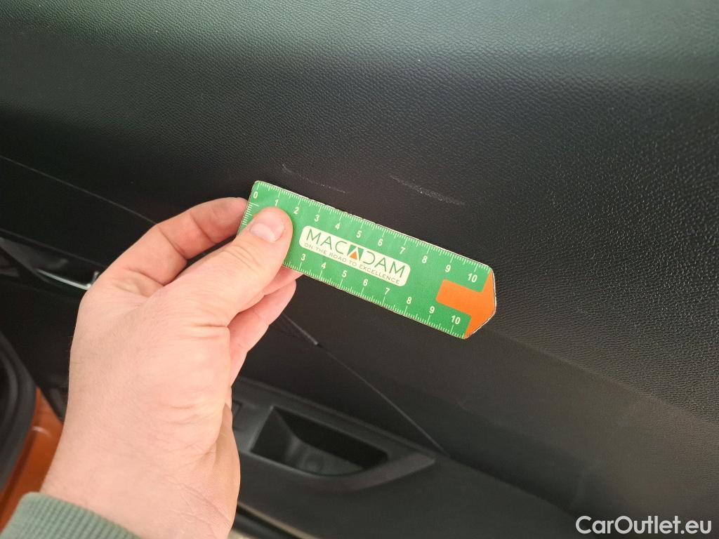  Peugeot  2008 PEUGEOT  / 2019 / 5P / Crossover 1.2 PT 130 S&S EAT8 ACTIVE BUSINESS #14