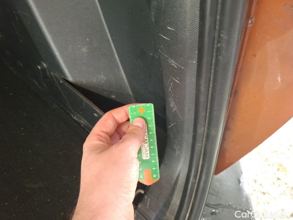  Peugeot  2008 PEUGEOT  / 2019 / 5P / Crossover 1.2 PT 130 S&S EAT8 ACTIVE BUSINESS #34